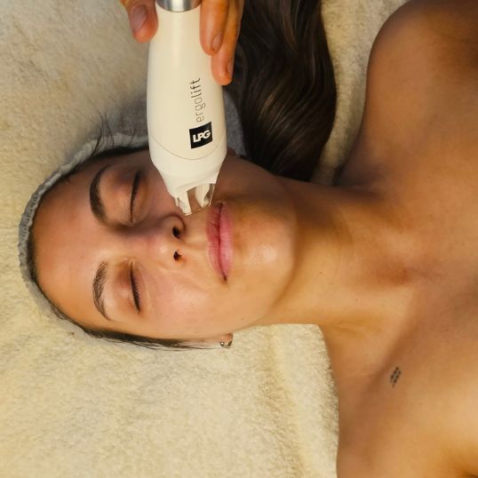 Lpg facial rejuvenecedor